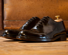 Charger l'image dans la galerie, Medallion whole-cut dark brown