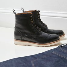 Carica l'immagine nel visualizzatore di Gallery, Wing tip derby boot black