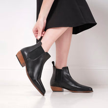 Carica l'immagine nel visualizzatore di Gallery, Chelsea boot black