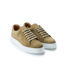 Load image into Gallery viewer, Classic lace-up sneaker taupe