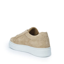 Carica l'immagine nel visualizzatore di Gallery, Classic lace-up sneaker beige