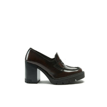 Carica l'immagine nel visualizzatore di Gallery, Heeled penny loafer bordeaux
