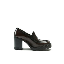 Carica l'immagine nel visualizzatore di Gallery, Heeled penny loafer bordeaux
