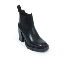 Carica l'immagine nel visualizzatore di Gallery, Heeled chelsea boot black