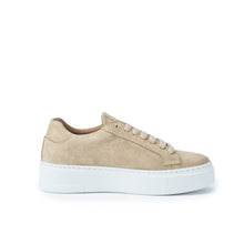 Load image into Gallery viewer, Classic lace-up sneaker beige