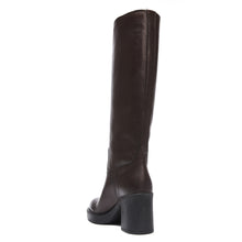 Carica l'immagine nel visualizzatore di Gallery, Heeled high tubular boot dark brown
