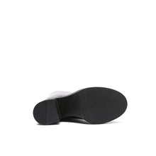 Carica l'immagine nel visualizzatore di Gallery, Heeled high tubular boot dark brown