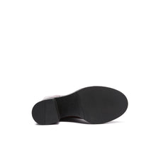 Carica l'immagine nel visualizzatore di Gallery, Heeled high tubular boot bordeaux