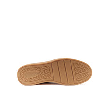 Load image into Gallery viewer, Classic lace-up sneaker taupe