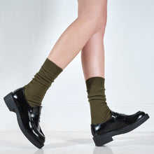 Carica l'immagine nel visualizzatore di Gallery, Penny loafer black