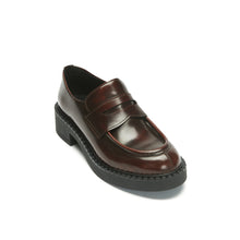 Carica l'immagine nel visualizzatore di Gallery, Penny loafer bordeaux