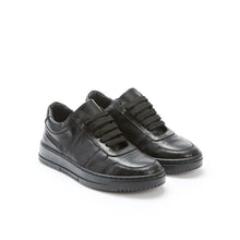 Carica l'immagine nel visualizzatore di Gallery, Sneaker black