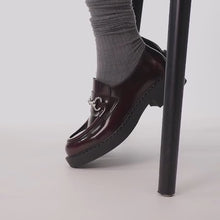 Load and play video in Gallery viewer, Bit loafer bordeaux