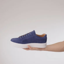 Load and play video in Gallery viewer, Classic lace-up sneaker navy