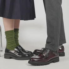 Carica e avvia il video nel visualizzatore di galleria, Penny loafer black