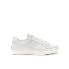 Carica l&#39;immagine nel visualizzatore di Gallery, Classic lace-up sneaker white
