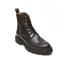 Load image into Gallery viewer, Wing tip derby boot dark brown
