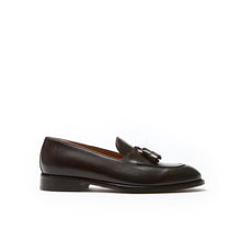 Load image into Gallery viewer, Tassel loafer dark brown
