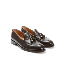 Load image into Gallery viewer, Tassel loafer dark brown
