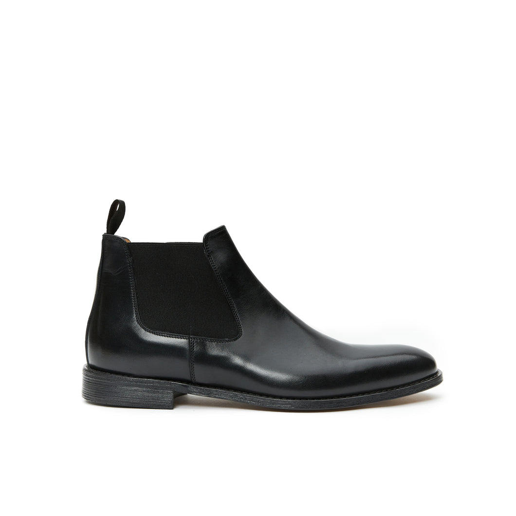 Chelsea boot black
