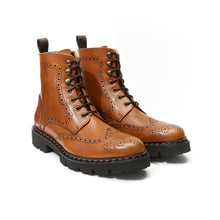 Carica l&#39;immagine nel visualizzatore di Gallery, Wing tip derby boot tan brown
