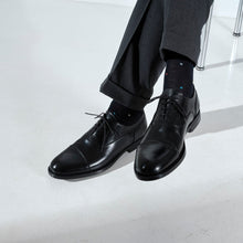 Carica l&#39;immagine nel visualizzatore di Gallery, Straight cap oxford black
