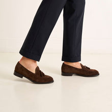 Load image into Gallery viewer, Tassel loafer dark brown
