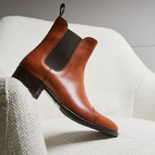 Load image into Gallery viewer, Straight cap chelsea boot tan brown
