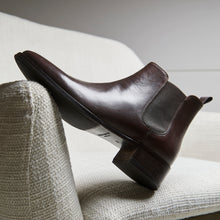 Carica l&#39;immagine nel visualizzatore di Gallery, Chelsea boot dark brown
