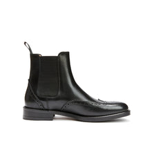 Load image into Gallery viewer, Wing tip chelsea boot black
