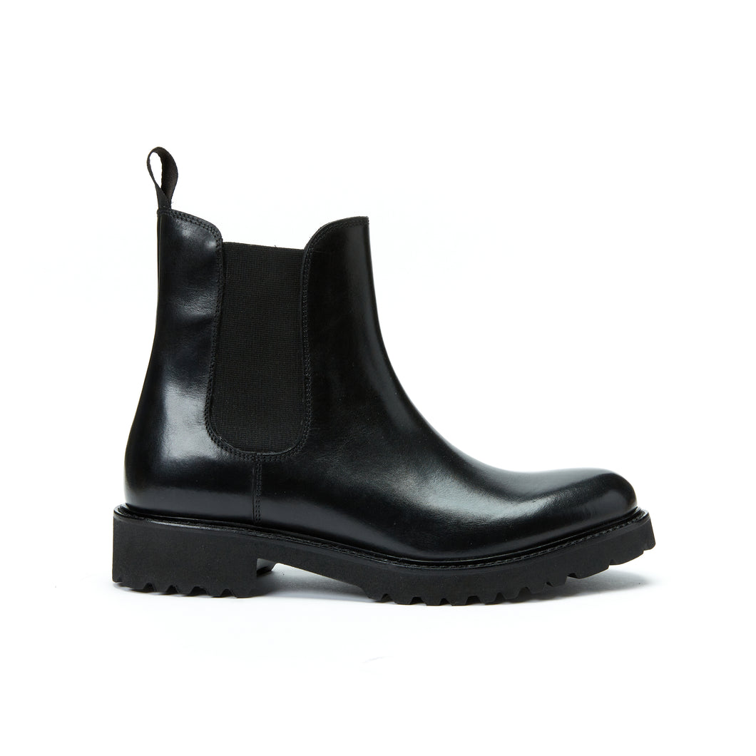 Chelsea boot black