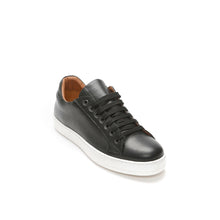 Load image into Gallery viewer, Classic lace-up sneaker black
