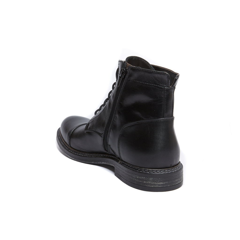 STRAIGHT CAP DERBY ANKLE BOOT BLACK