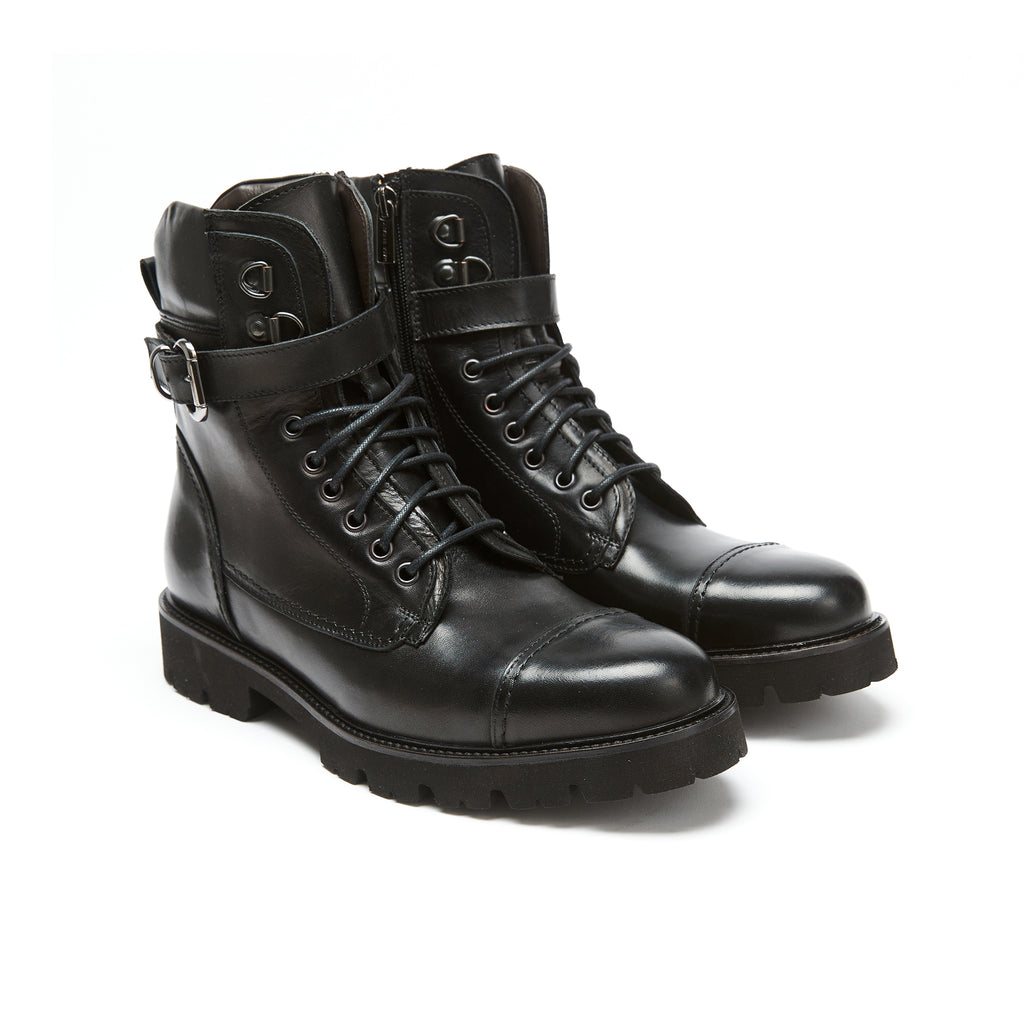 TOE CAP ANKLE BOOT BLACK