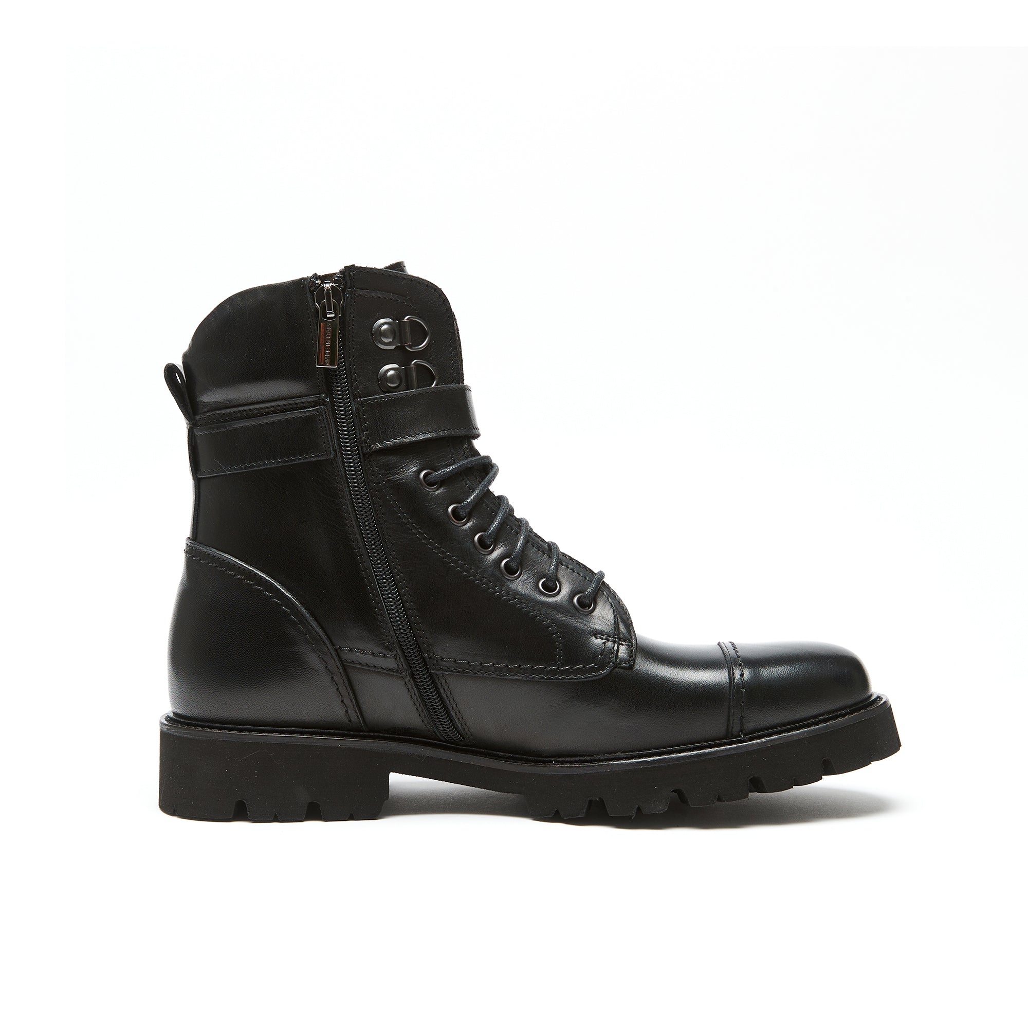 TOE CAP ANKLE BOOT BLACK