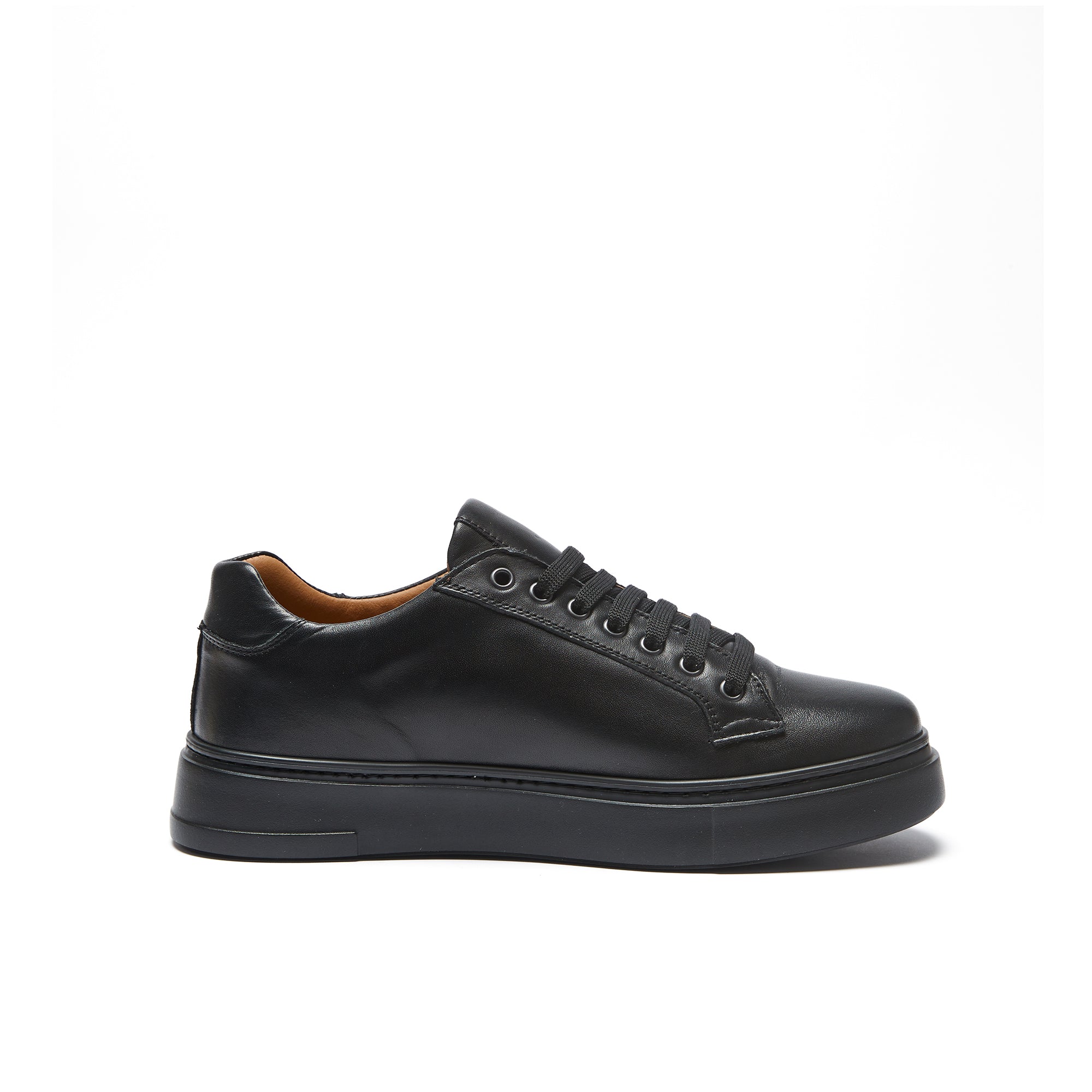 Classic lace-up sneaker black – British Passport