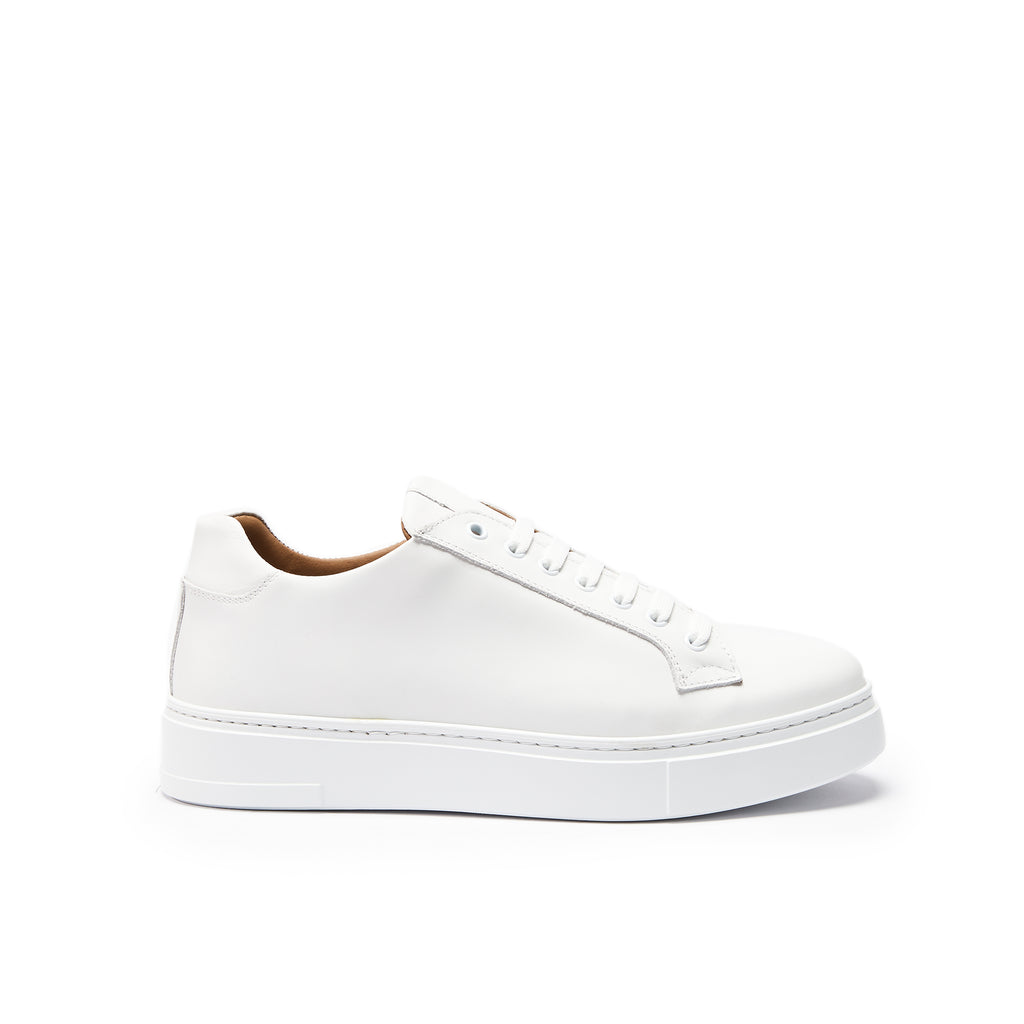 CLASSIC LACE-UP SNEAKER WHITE