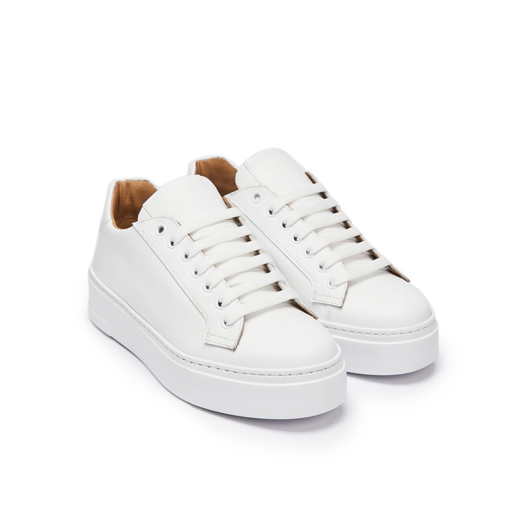 CLASSIC LACE-UP SNEAKER WHITE