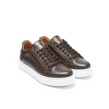 Load image into Gallery viewer, Classic lace-up sneaker dark brown
