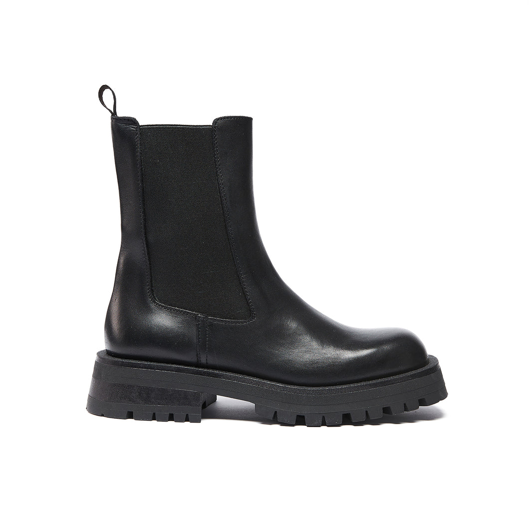 Chelsea boot black