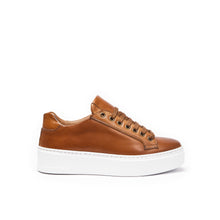 Carica l&#39;immagine nel visualizzatore di Gallery, Classic lace-up sneaker tan brown
