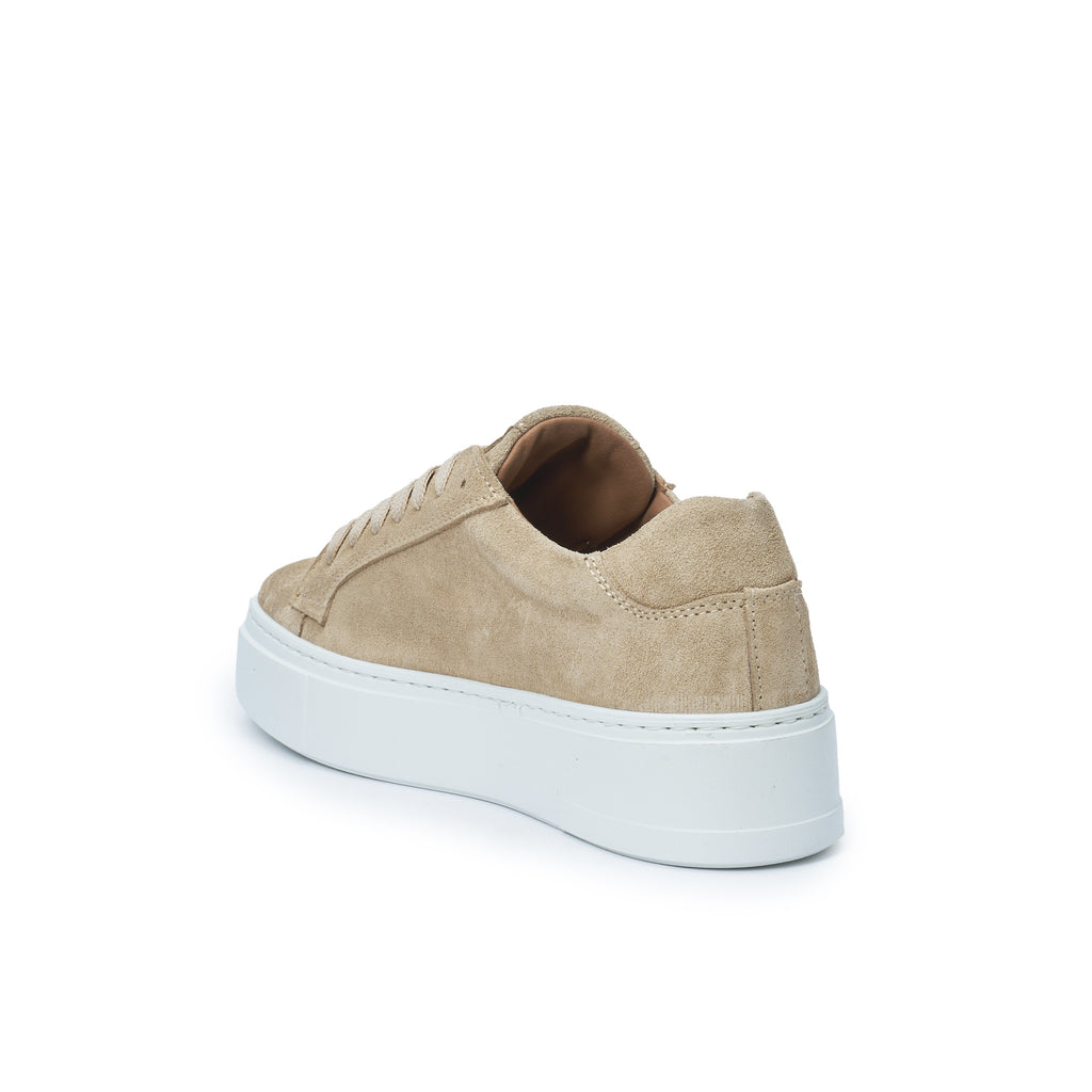 CLASSIC LACE-UP SNEAKER BEIGE