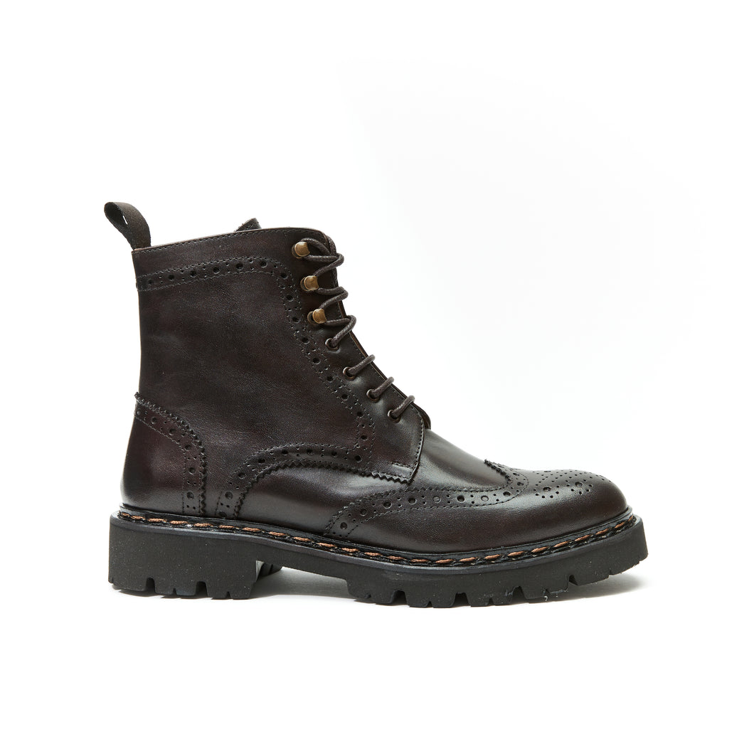 Wing tip derby boot dark brown