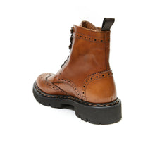 Carica l&#39;immagine nel visualizzatore di Gallery, Wing tip derby boot tan brown
