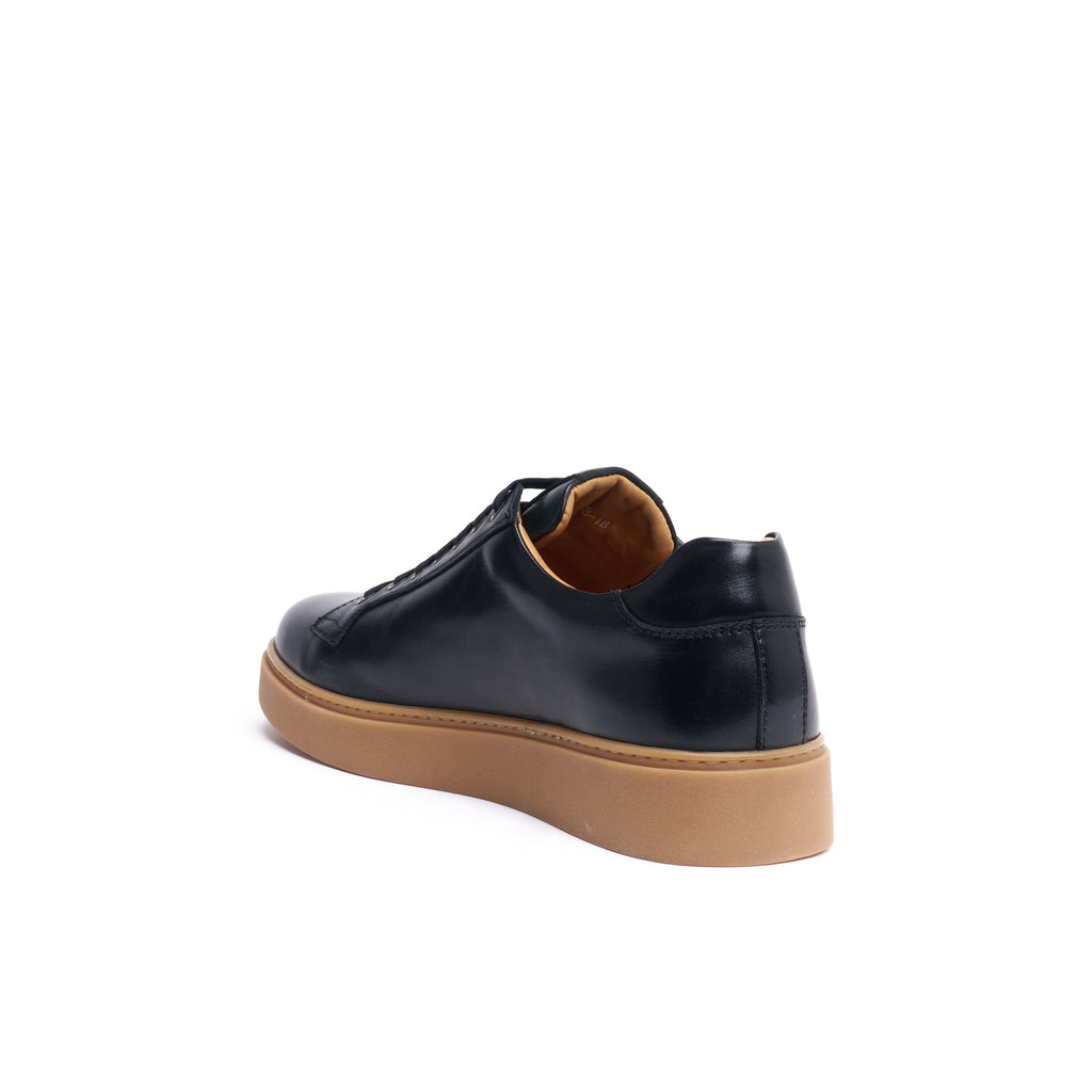 CLASSIC LACE-UP SNEAKER BLACK