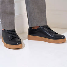 Load image into Gallery viewer, Classic lace-up sneaker black
