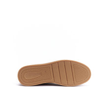 Load image into Gallery viewer, Classic lace-up sneaker tan brown
