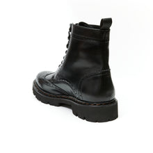 Load image into Gallery viewer, Wing tip derby boot black
