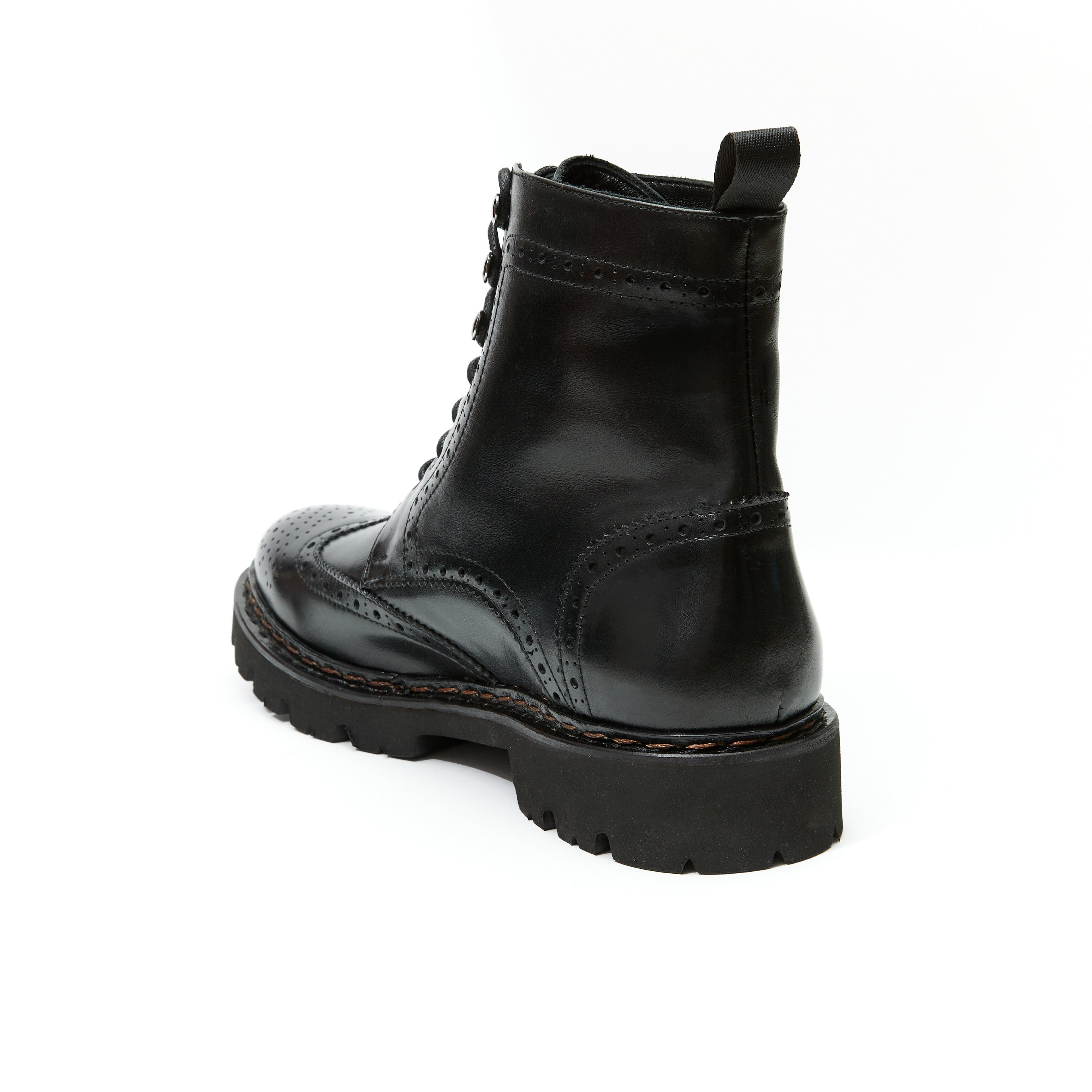 WING TIP DERBY BOOT BLACK