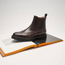 Charger l&#39;image dans la galerie, Wing tip Chelsea boot dark brown
